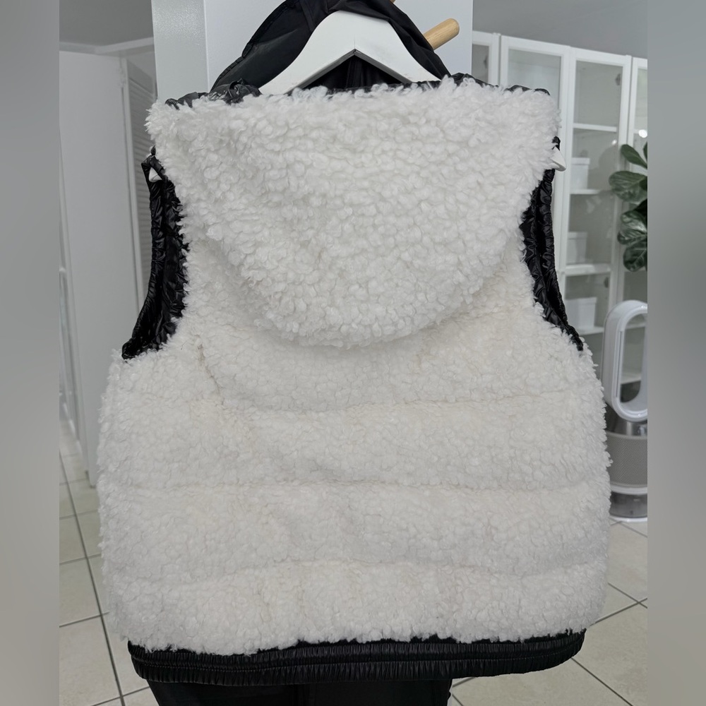 Moncler Grenoble Puffer Teddy bear Vest - Picture 8 of 12